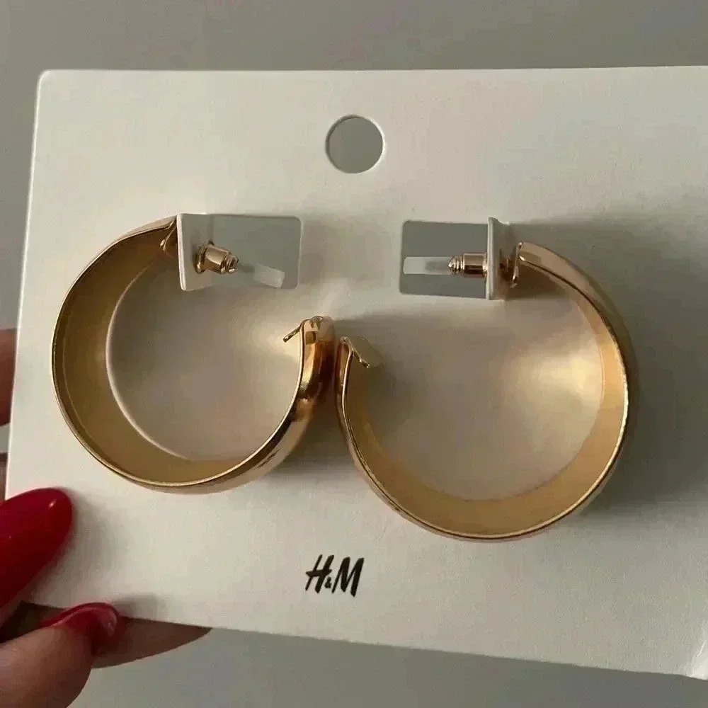 H&M Hoop Earrings​​​​​​​​​​​​​